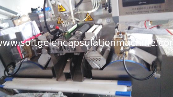 15kg/H van de de Inkapselingsmachine van het capaciteitsgel Volledige Automatisch voor Vloeistof/Capsule