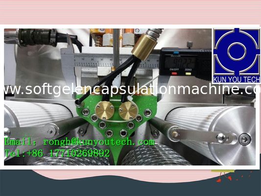Ce dat paintball machine/Softgel-Capsulemachine met olie en vloeistof maakt